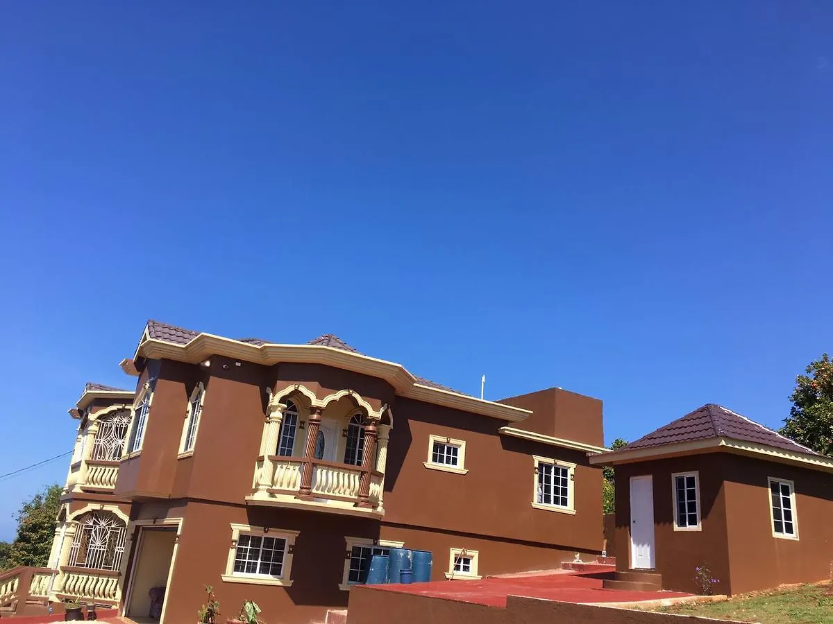 Bed and Breakfast 7Th Heaven Southfield Ямайка